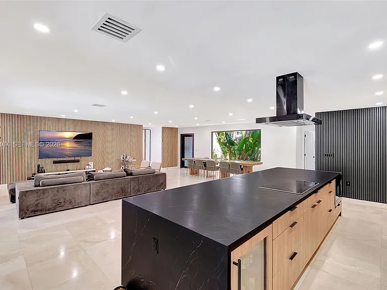 7711 Miami View Dr — Photo 4