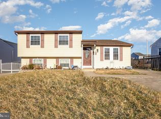 631 Fuselage Ave, Essex, MD 21221