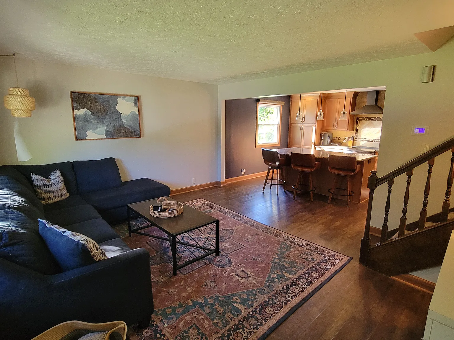 3 bed, 2.5 bath, 1568 sqft, $2,350 — Photo 2