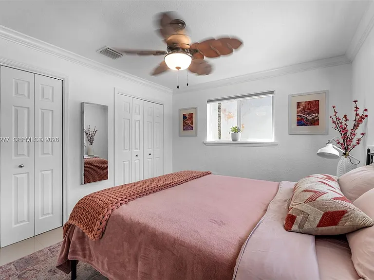 2131 SW 17th St — Photo 18