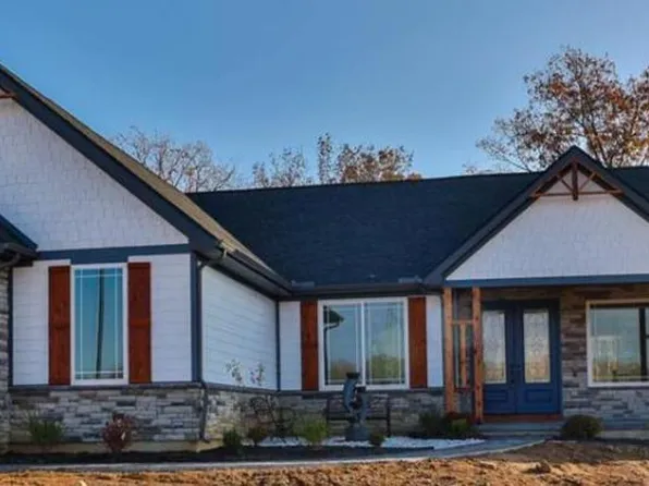 3569 Sunny Acres Dr, Hamilton, OH 45013