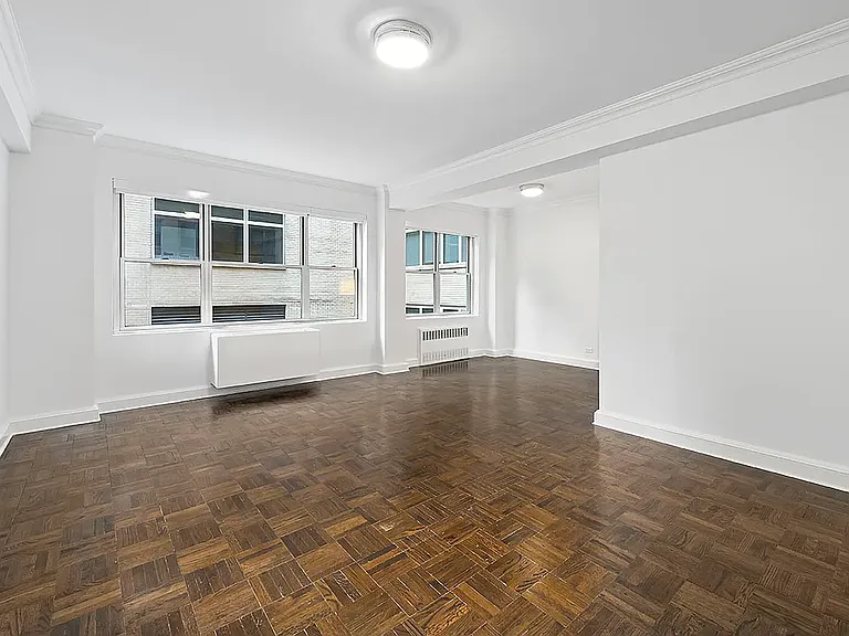136 E 55th St #7C — Photo 3