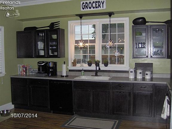 2nd image of 1215 Birchard Ave