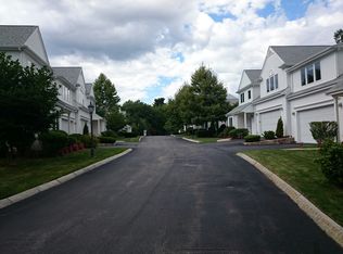 910 W Roxbury Pkwy, Chestnut Hill, MA 02467