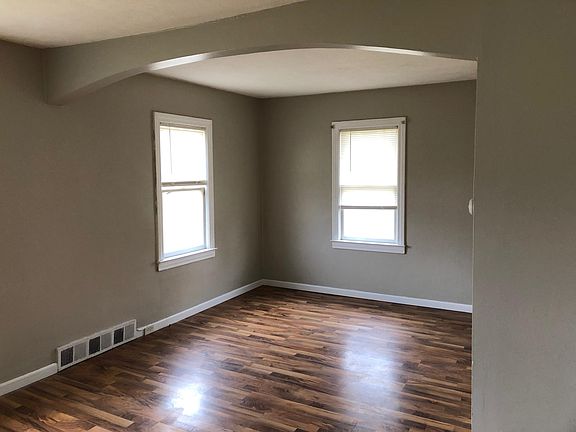 3rd image of 4093 Page Ave