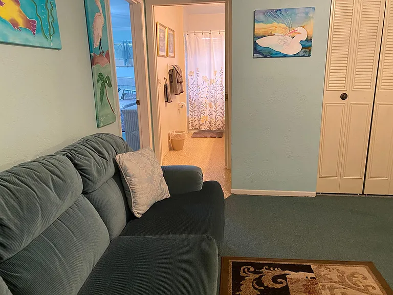 127 S Hull Ave — Photo 5