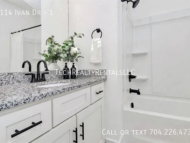 1114 Ivan Dr #1 — Photo 27