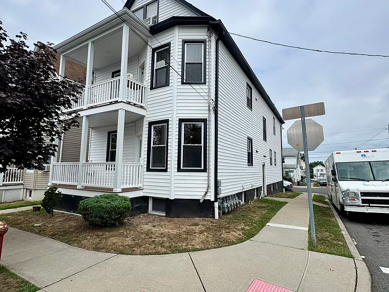 116 Van Riper Ave #1 — Photo 12