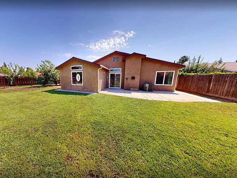 2292 Golden Ave — Photo 22