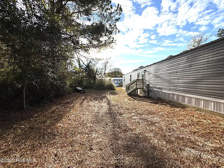 198 Trout St — Photo 22