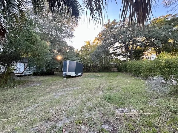 217 S 8th St, Fernandina Beach, FL 32034