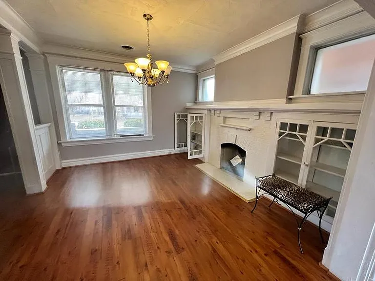 1129 S Kingshighway Blvd — Photo 8