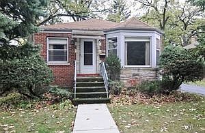 2nd image of 307 N Lakeshore Dr