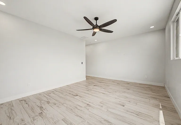 3701 E Ludlow Dr — Photo 31
