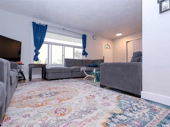 1614 McKercher DRIVE, Saskatoon, SK S7H 5E1