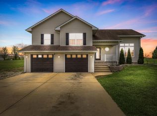 109 Sunset Ct, Farmington, MO 63640