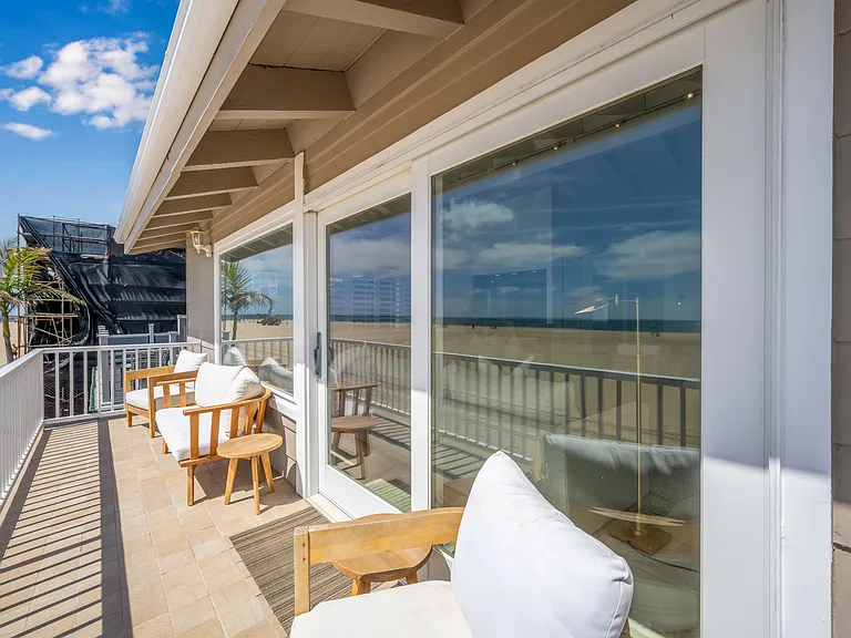 1706 W Oceanfront — Photo 52