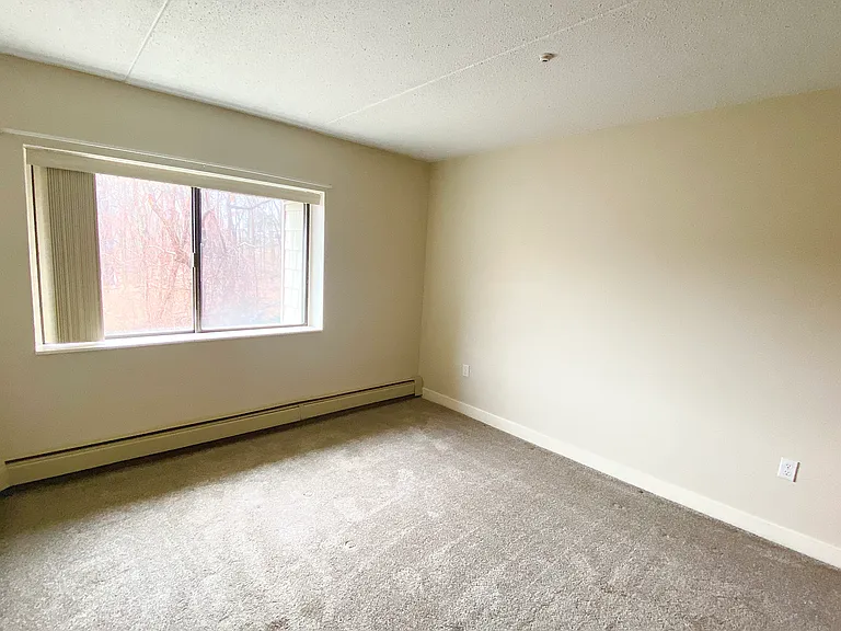 575 Broad St #307 — Photo 15