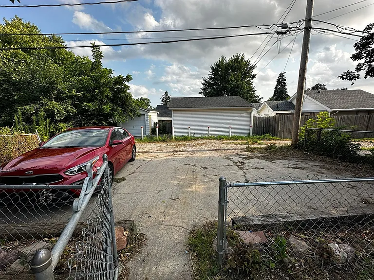 6455 Pacific St — Photo 10