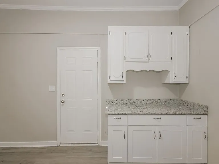 725 Williams St — Photo 10