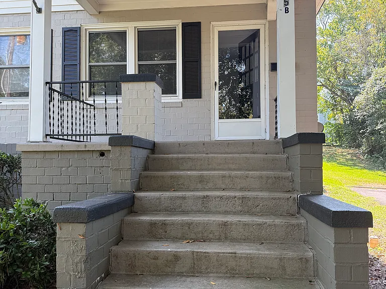 305 Jackson St #B — Photo 1