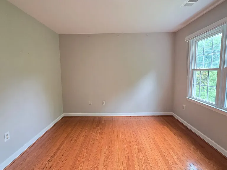 8201 Hensley Ct — Photo 21