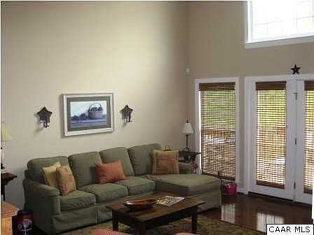 3rd image of 92 Meghans Ln