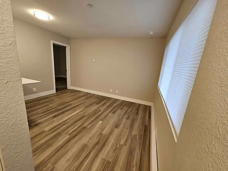 400 E Union St #2 — Photo 11