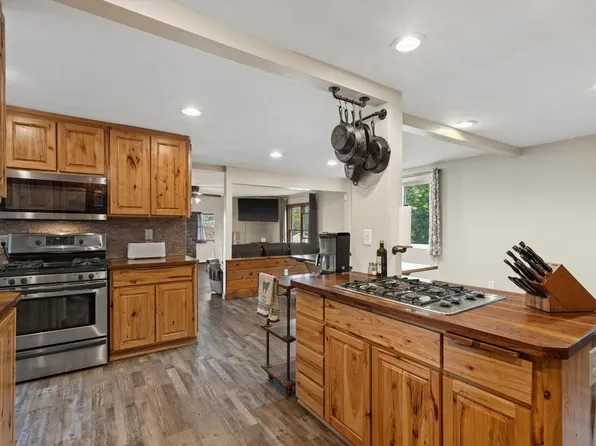 1497 Hillside LANE, Hubertus, WI 53033