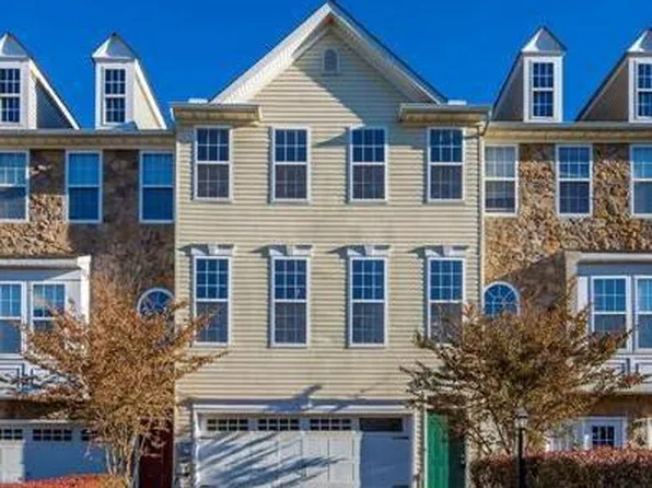 10329 Bridle Ct, Hagerstown, MD 21740