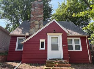 1130 6th St E, Saint Paul, MN 55106