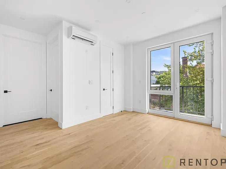 624 Metropolitan Ave #202A — Photo 7