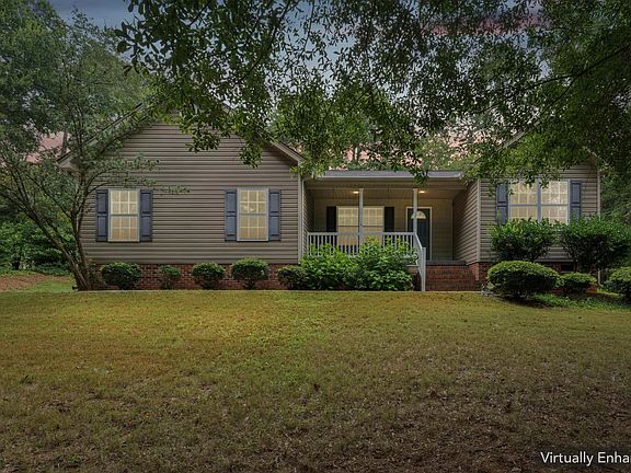 2nd image of 113 Valley Dr