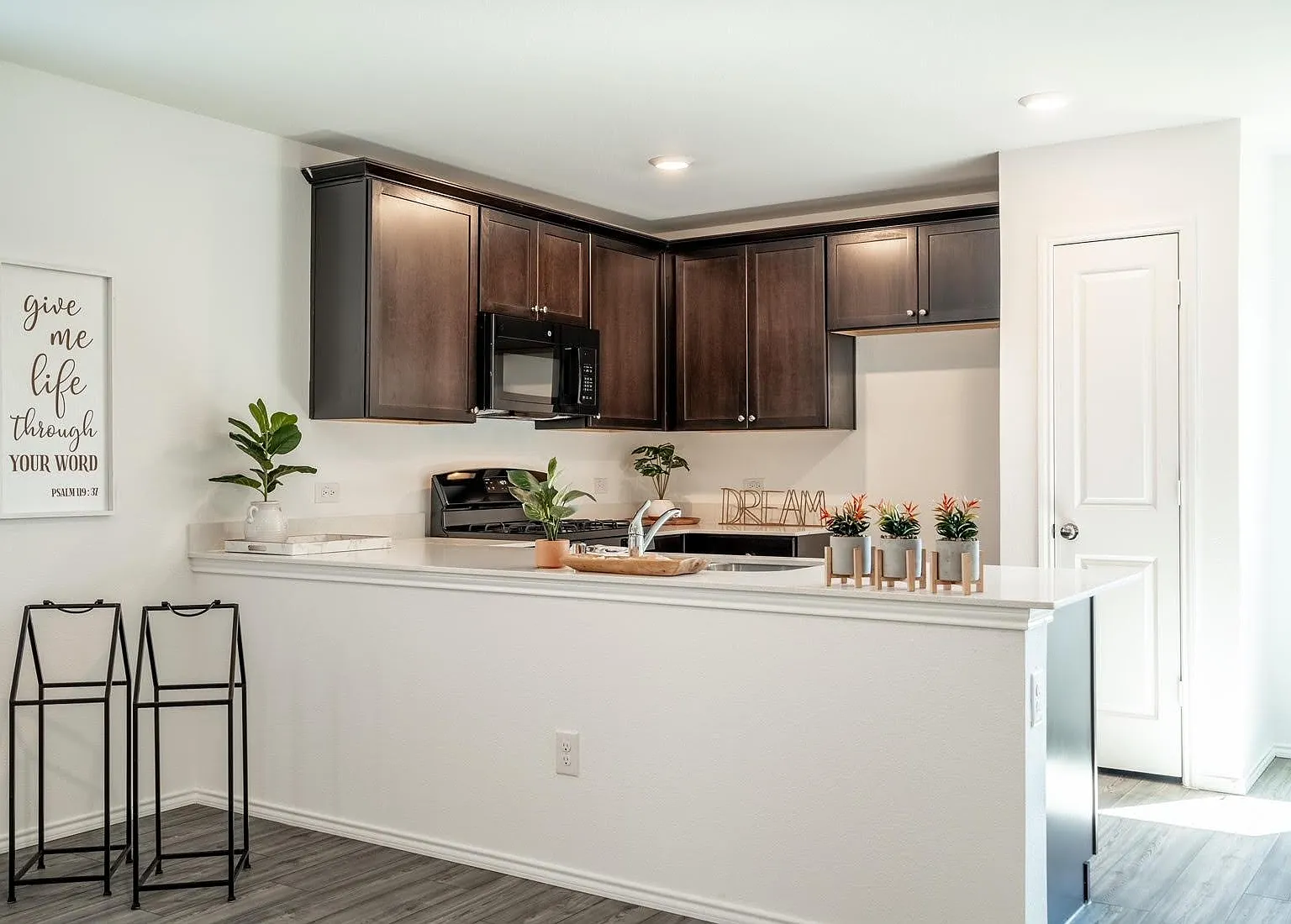 3 bed, 1461 sqft, $2,250 — Photo 3