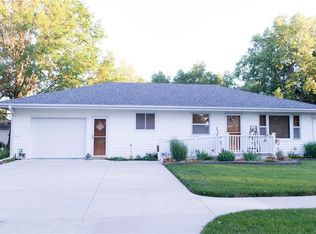 404 SW Kent St, Greenfield, IA 50849