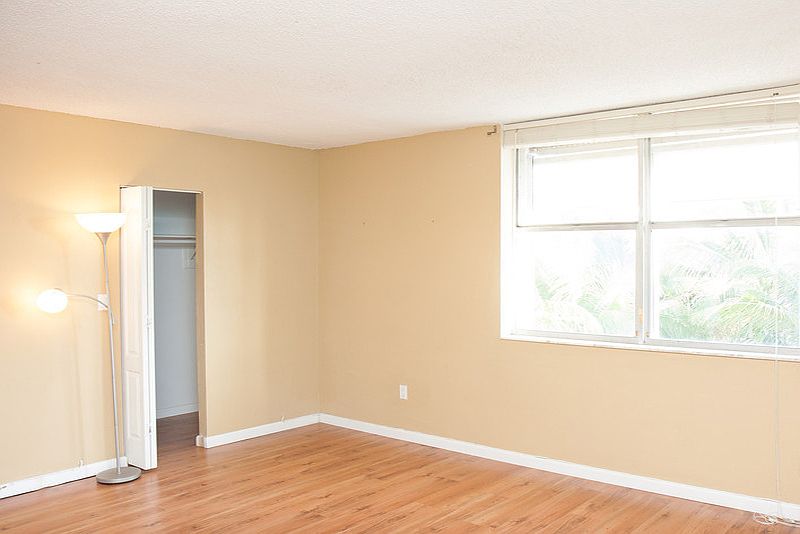 1st image of 3745 NE 171st St APT 64