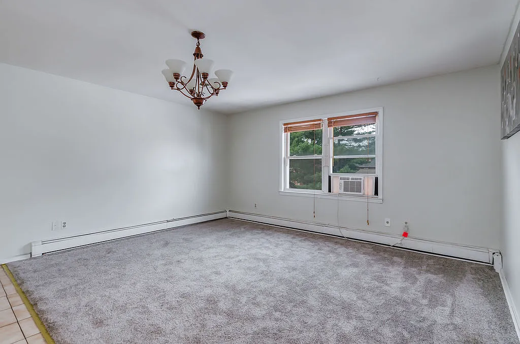 4 bed, 2000 sqft, $3,000 — Photo 4