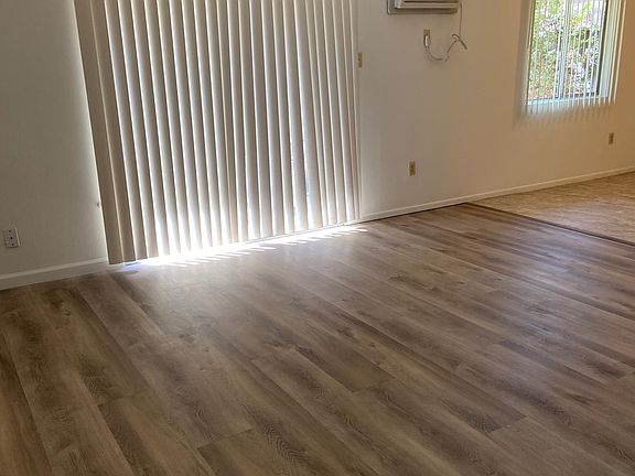3rd image of 10341 Park Ave #B