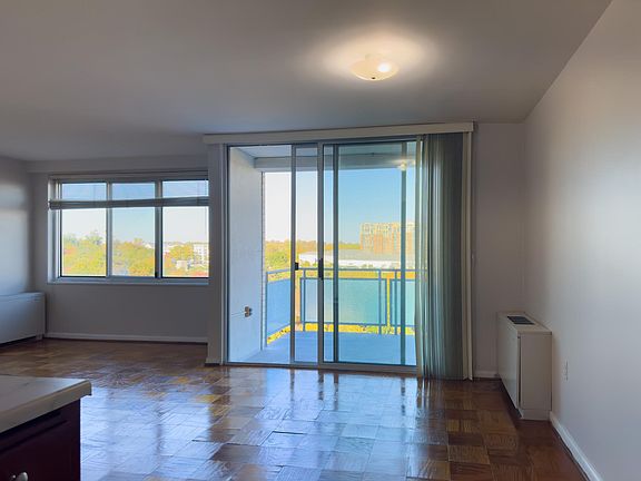 4th image of 10201 Grosvenor Pl APT 1119