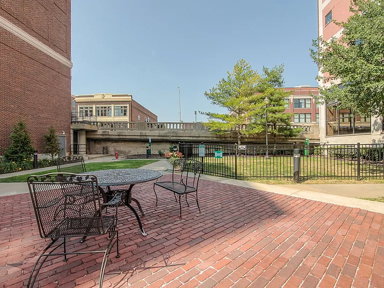 2107 Grand Ave #408 — Photo 34