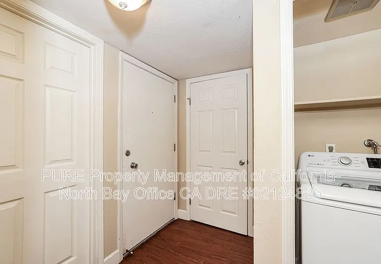 42 Redwood Ct — Photo 2