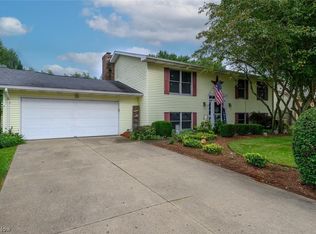 253 Kent Cir NE, New Philadelphia, OH 44663