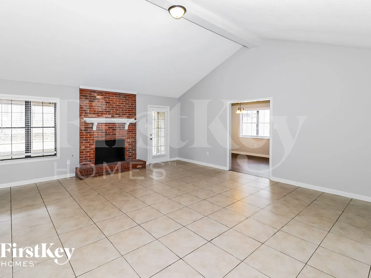 3 bed, 2.0 bath, 1623 sqft, $1,960 — Photo 4