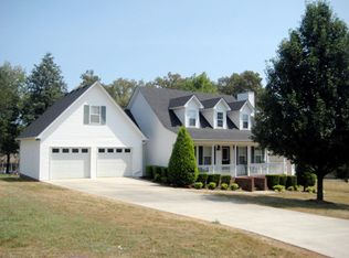 4113 Woodview Dr, Cookeville, TN 38501