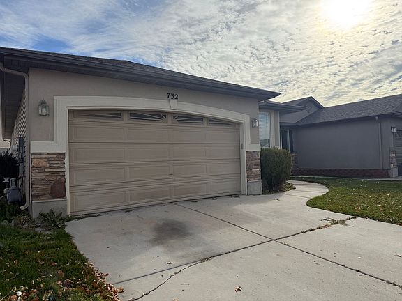 2nd image of 732 N Skipton Dr