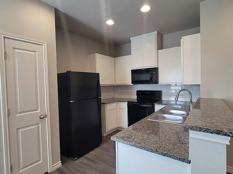 104 Peruna Dr — Photo 24