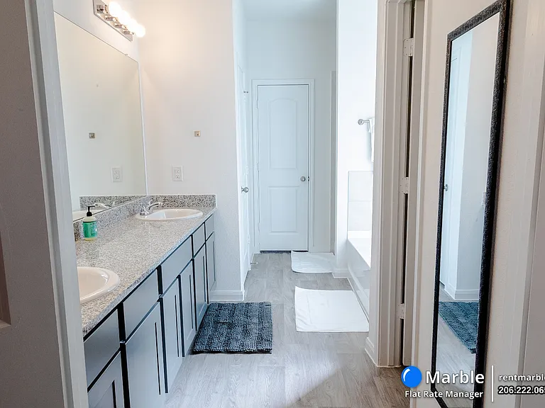 14925 Fannin Rd — Photo 6
