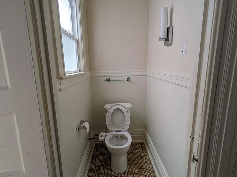 938 Stanyan St #A — Photo 11