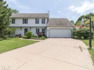 9 Pendleton Way, Bloomington, IL 61704