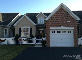 211 Dorchester Dr, Sellersville, PA 18960